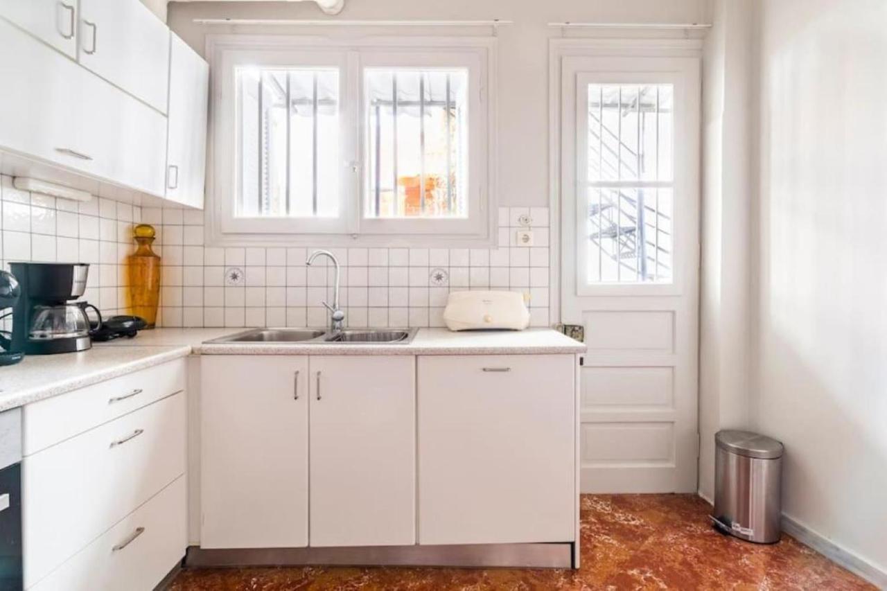 Spacious Renovated Flat In The Athens Riviera Εξωτερικό φωτογραφία