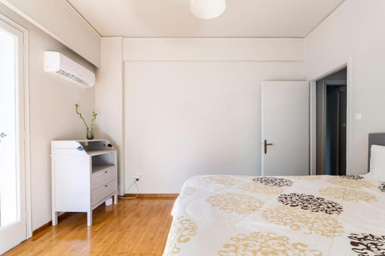 Spacious Renovated Flat In The Athens Riviera Εξωτερικό φωτογραφία