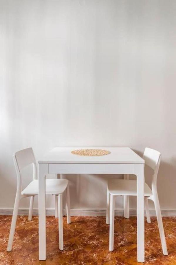 Spacious Renovated Flat In The Athens Riviera Εξωτερικό φωτογραφία